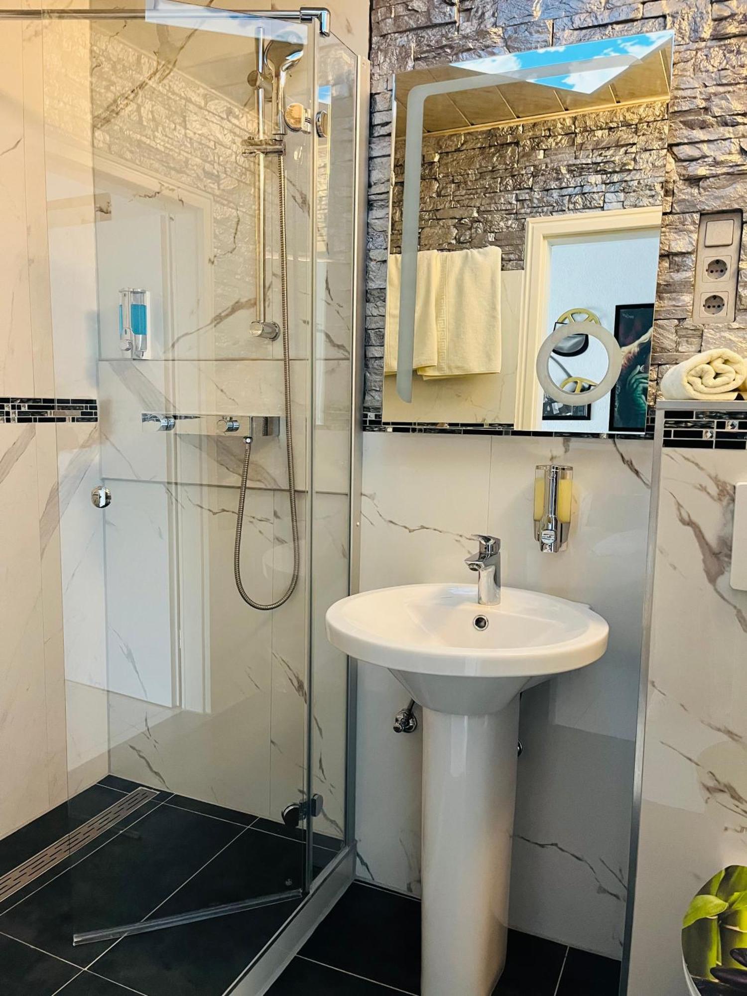 Hotel Karthaeuser Hof Floersheim am Main 외부 사진